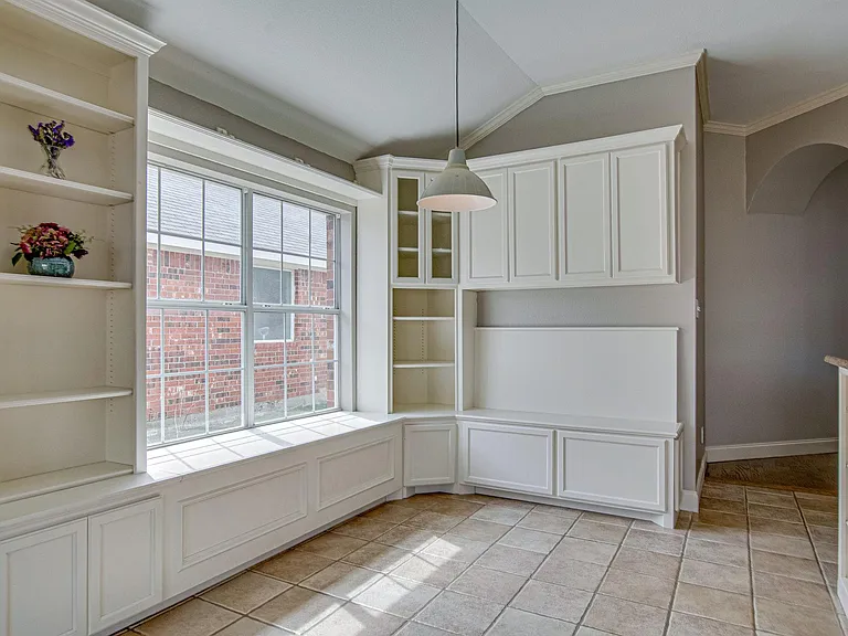 3501 Wind Flower Ln — Photo 8