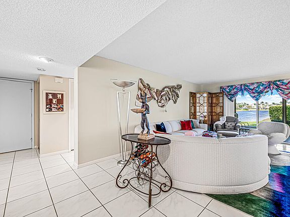 5th image of 7378 Lake Meadow Way #102