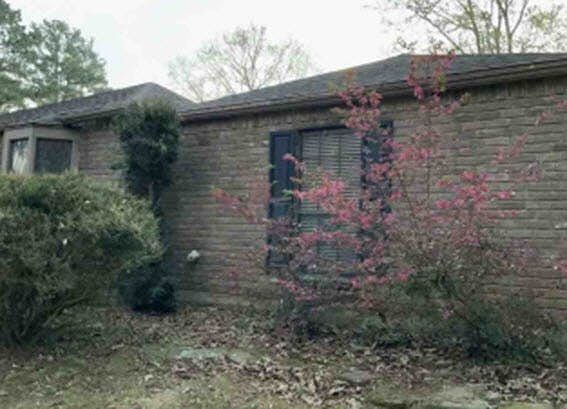 2nd image of 810 Linton Lanier Ln