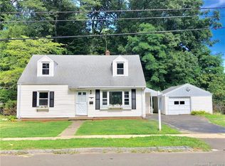 247 Delaware Dr, Stratford, CT 06614
