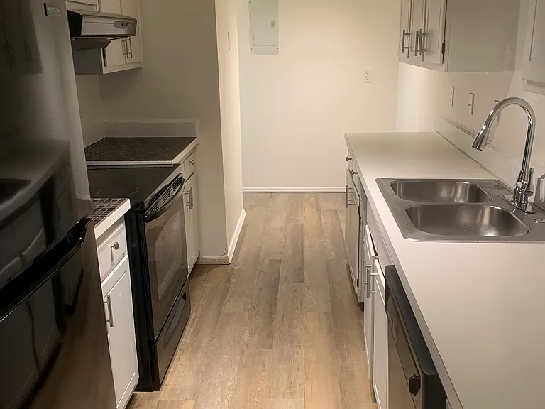 1702 N Hamilton St #C — Photo 5