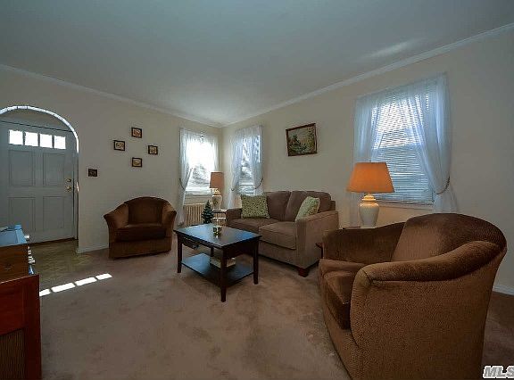 4th image of 670 Benris Ave