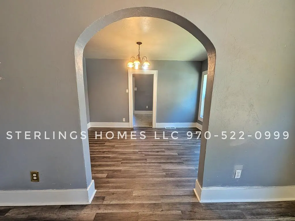 320 Denver St — Photo 4