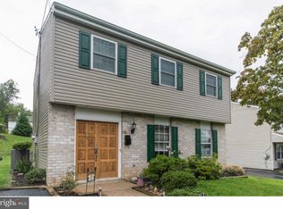 18 Overlook Ave, Willow Grove, PA 19090