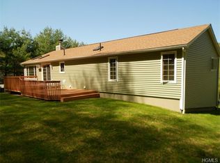 14 Boswell Rd, Putnam Valley, NY 10579