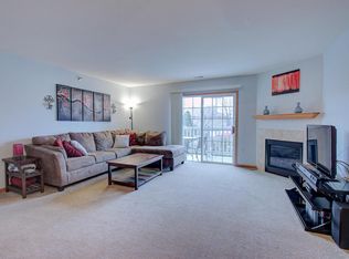 3243 S 92nd St UNIT 203, Milwaukee, WI 53227