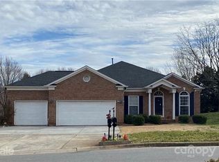 104 Morrison Cove Rd, Mooresville, NC 28117