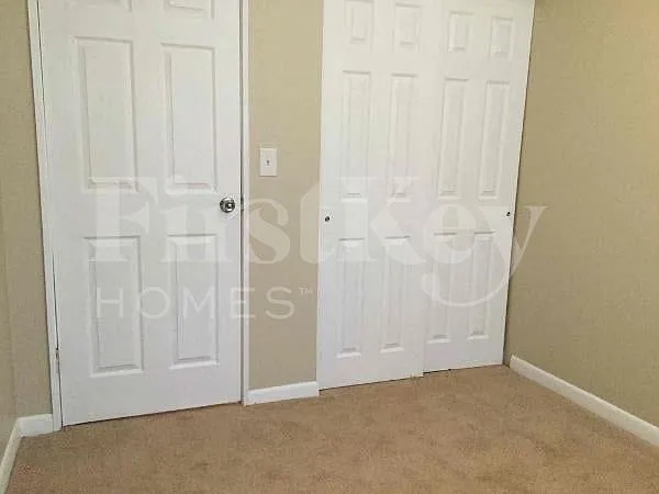 11428 Framingham Dr — Photo 16