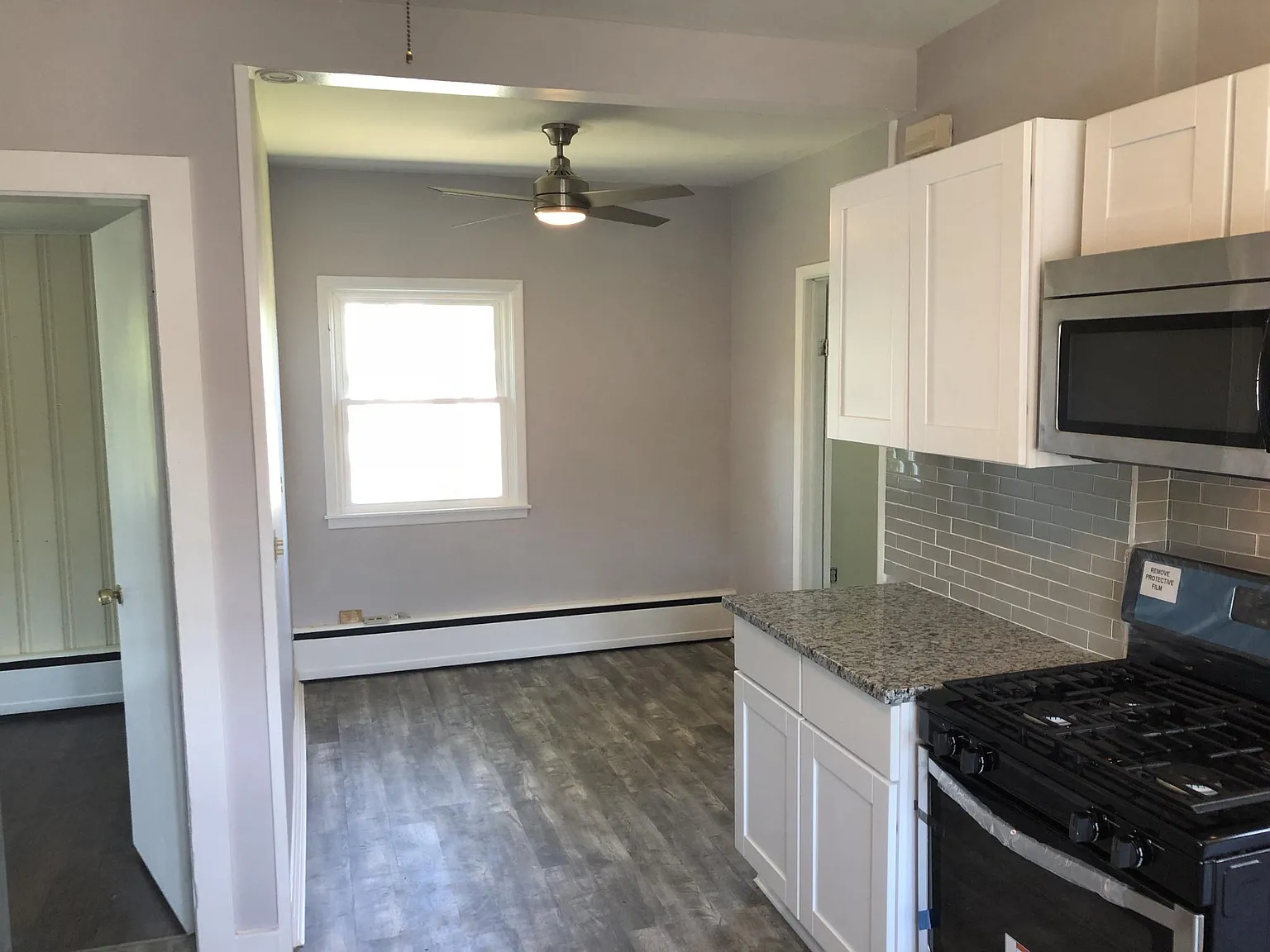 361 N Midler Ave — Photo 3