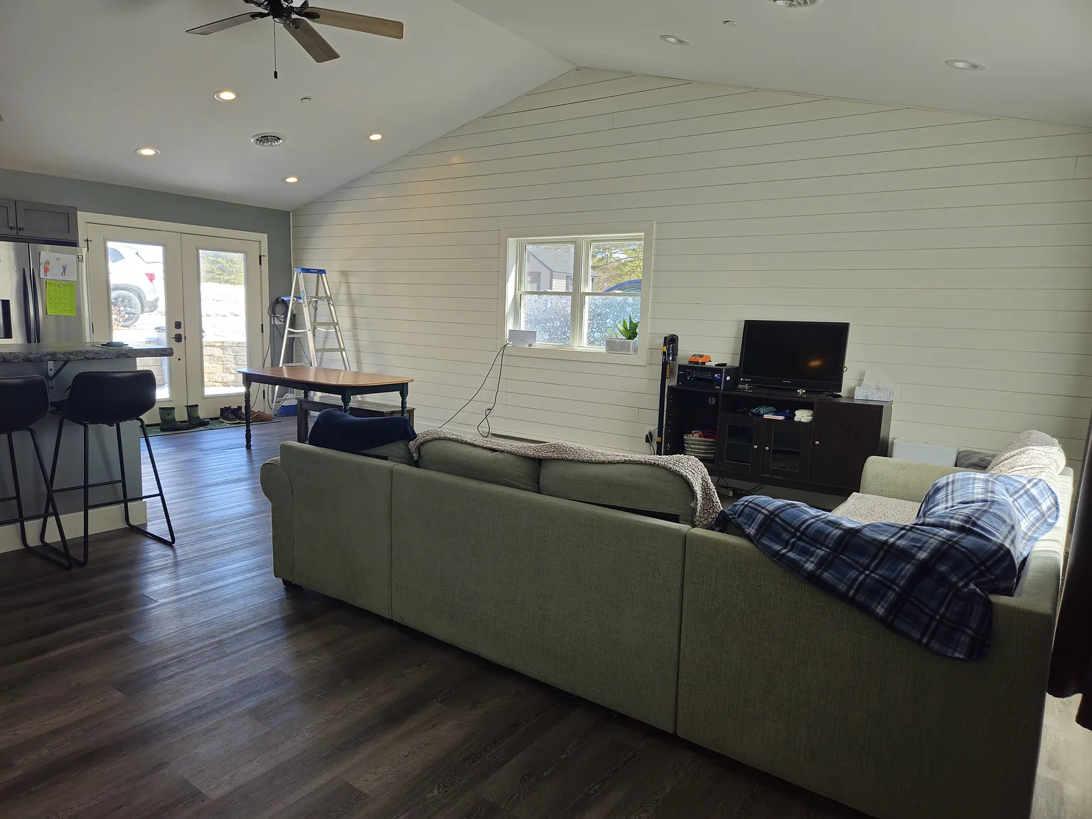 3 bed, 1288 sqft, $2,200 — Photo 4