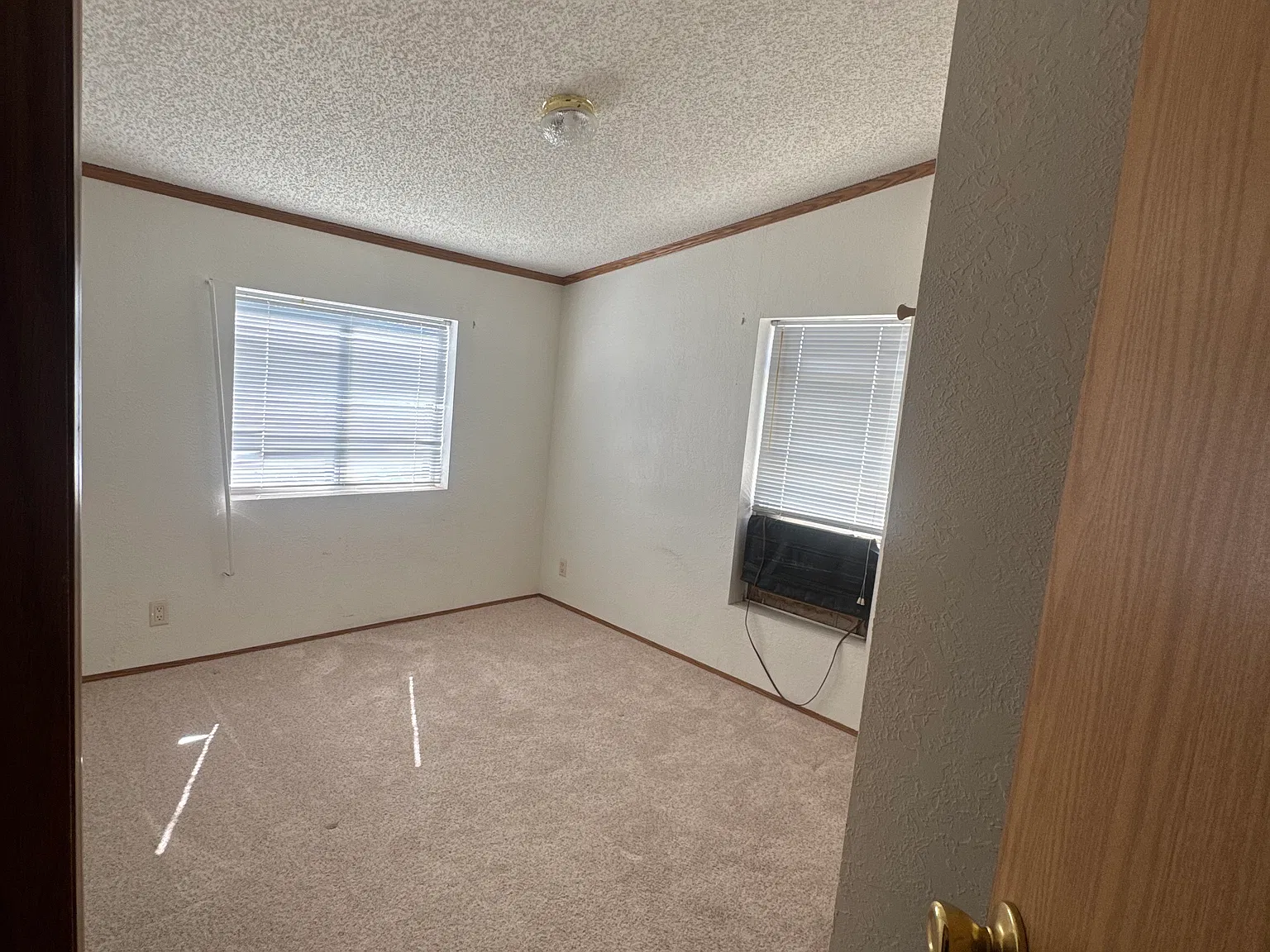 1 bed, 1344 sqft, $800 — Photo 2