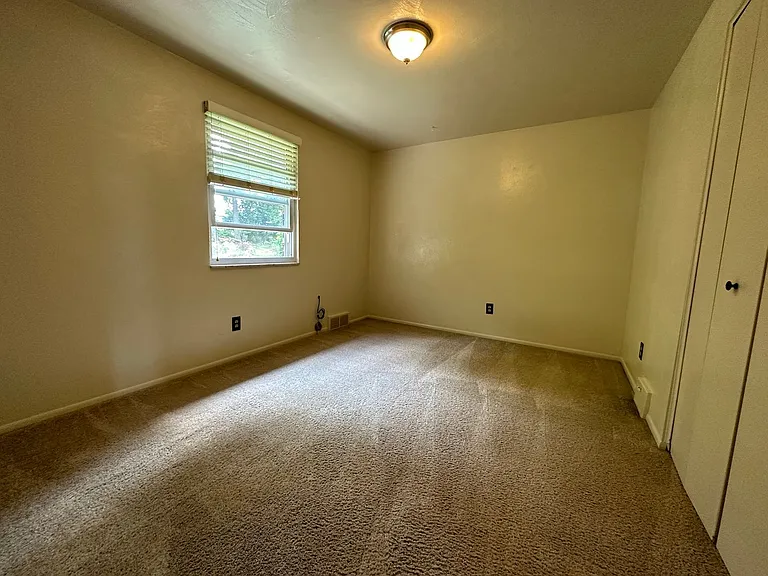 450 Mower Dr #C — Photo 8