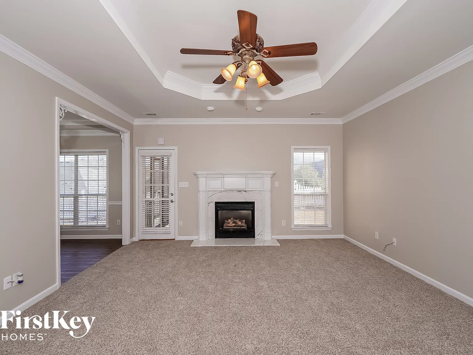 3 bed, 2.0 bath, 1859 sqft, $2,120 — Photo 2