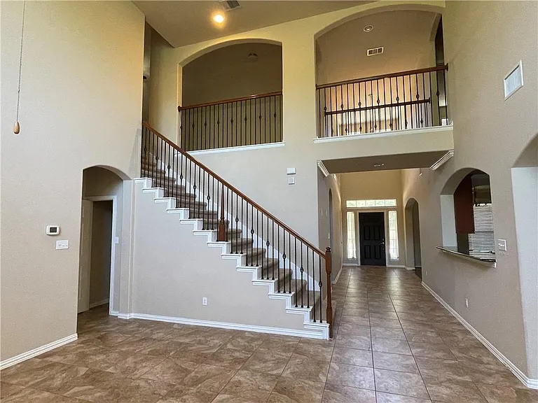1807 Harvest Bend Ln — Photo 6