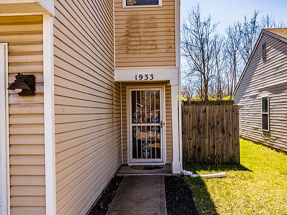 2nd image of 1933 E Werges Ave