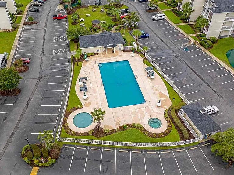 1234 River Oaks Dr #20-A — Photo 2