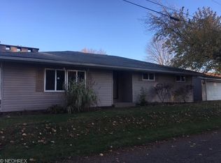 2323 Stanton Ave NW, Massillon, OH 44647