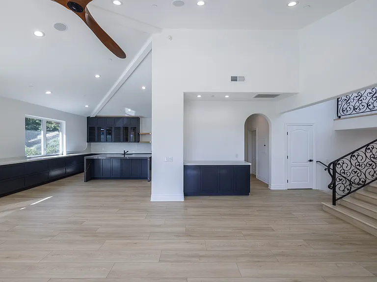 6029 Fairview Pl — Photo 26