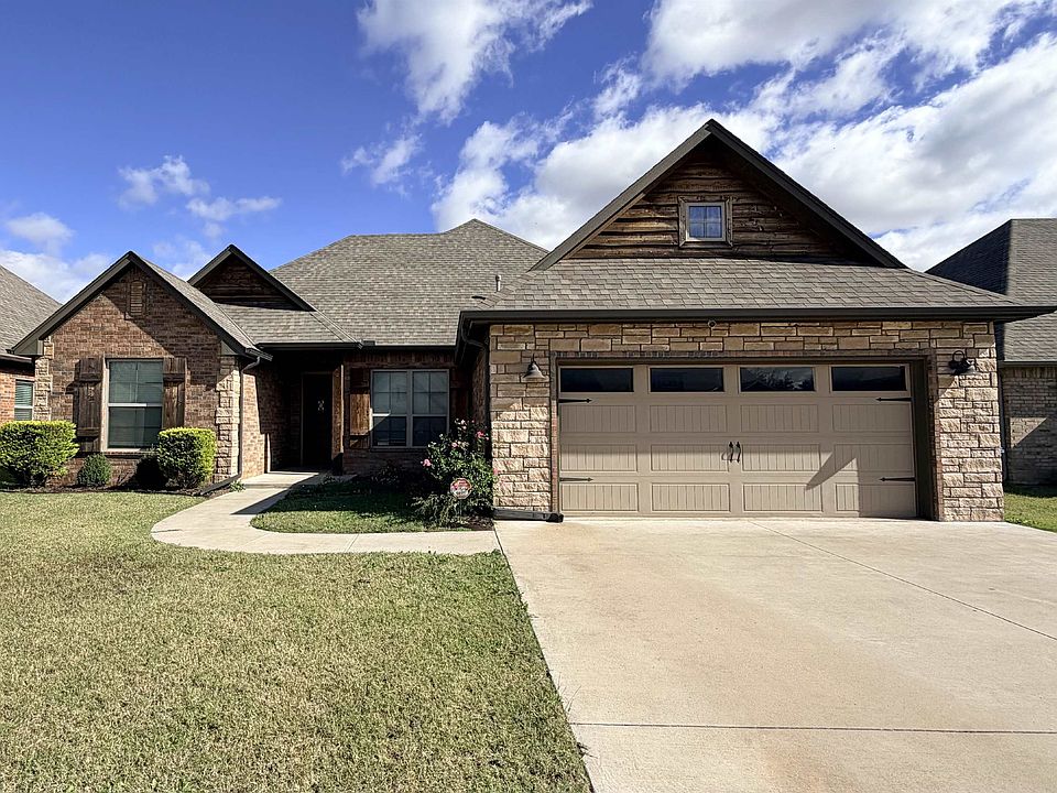 1st image of 919 Stonebridge Village Dr
