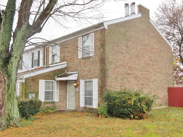 8515 Lyons Pl, Philadelphia, PA 19153