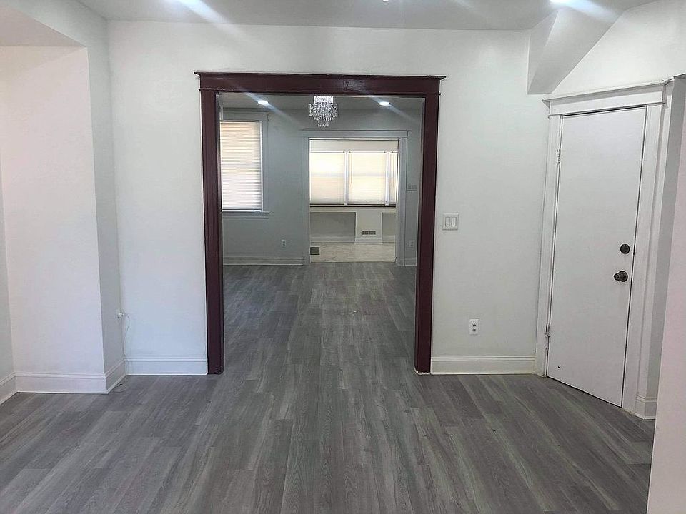 1st image of 4063 Roosevelt Blvd