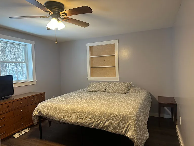 319 Victory Dr — Photo 7