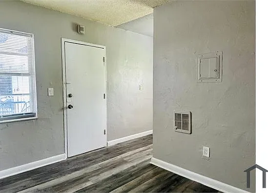 2 bed, $1,750 — Photo 1