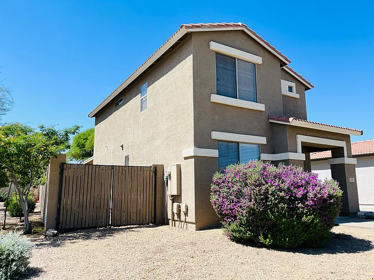 203 W Nolan Way — Photo 3