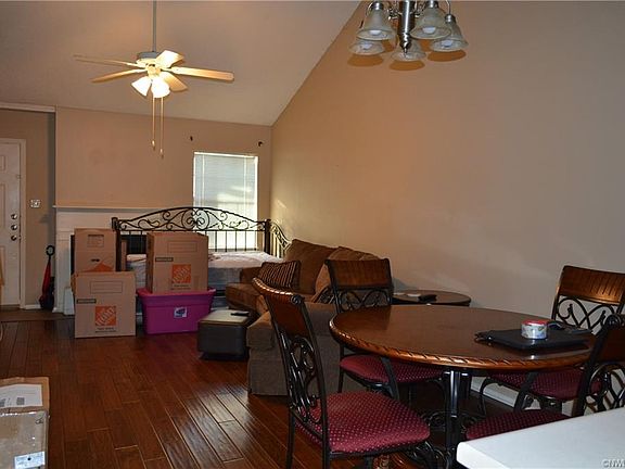 4th image of 3636 Greenacres Dr #129