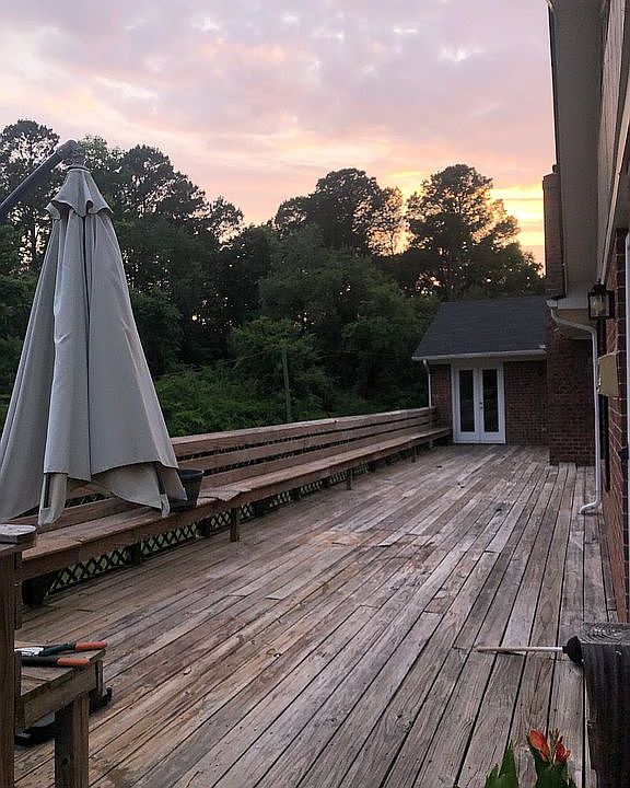 Deck With Bench Seating