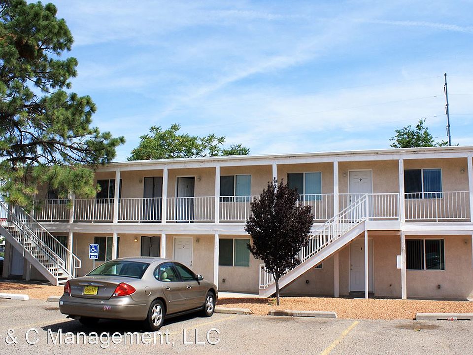 1st image of 512 Ortiz Dr SE APT 1