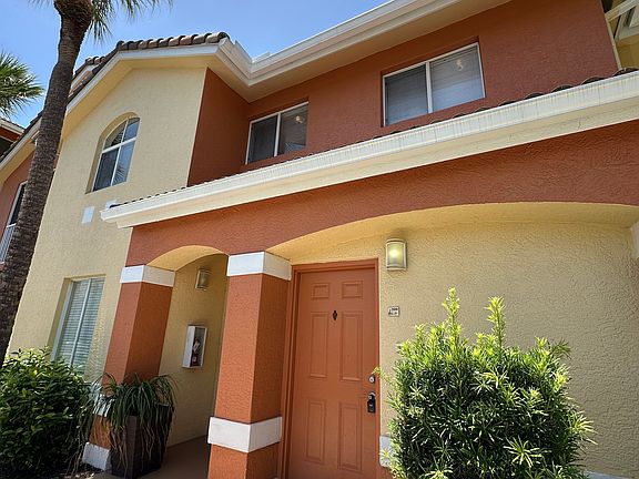 2nd image of 6361 Aragon Way