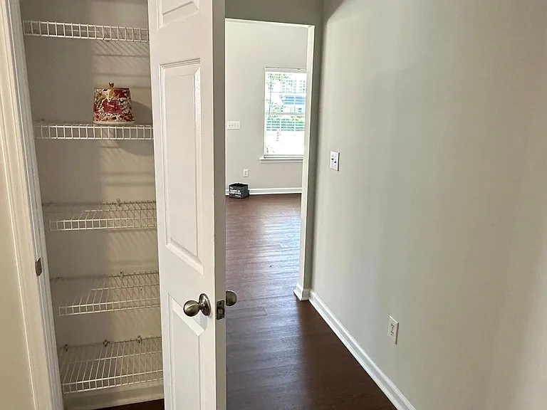 121 Cabana Dr — Photo 7