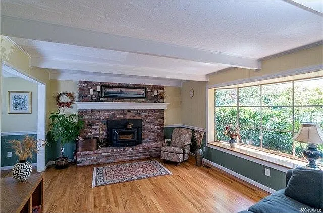 810 19th Ln W — Photo 2