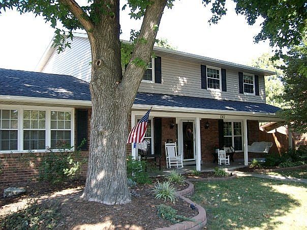 1st image of 1307 De Soto Dr
