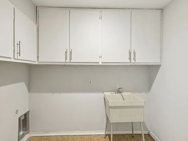 3805 Covinton Ln — Photo 23