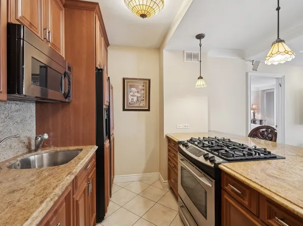 150 East 85th Street image 2 of 8