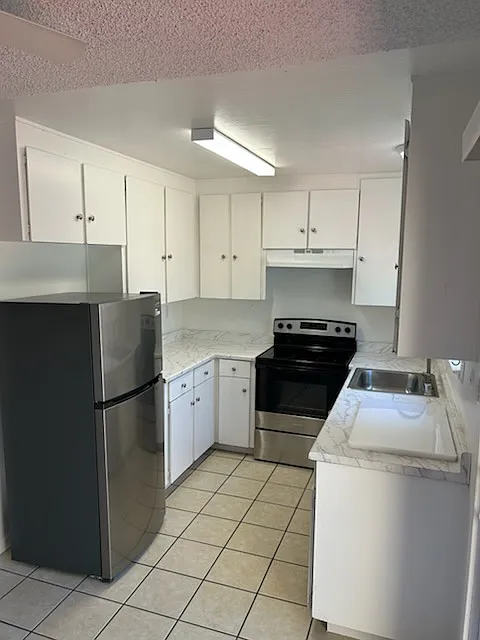 2 bed, 1.5 bath, $2,100 — Photo 2
