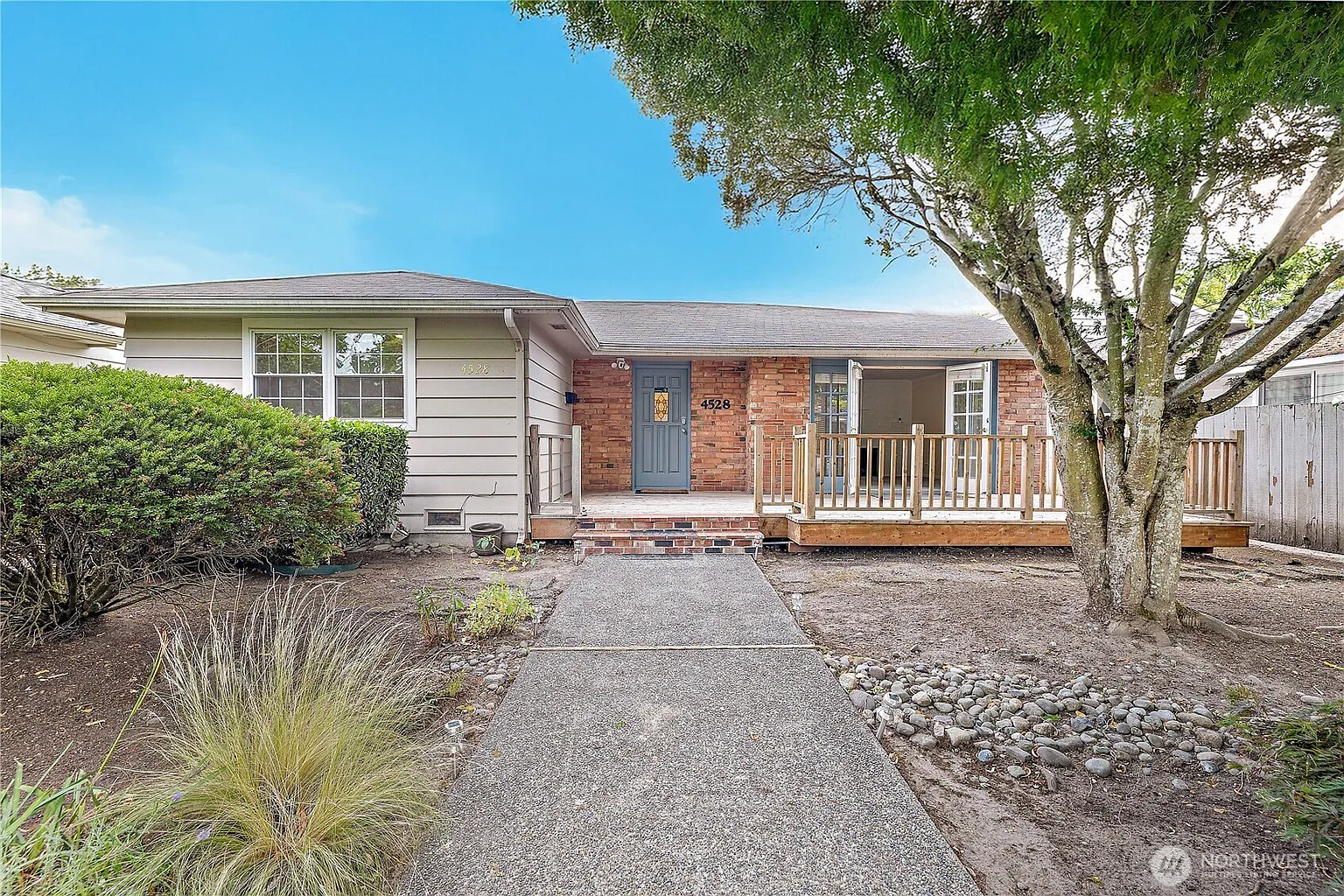 4528 NE 170th Street photo 1