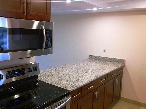 4th image of 144 S Halifax Ave APT 11