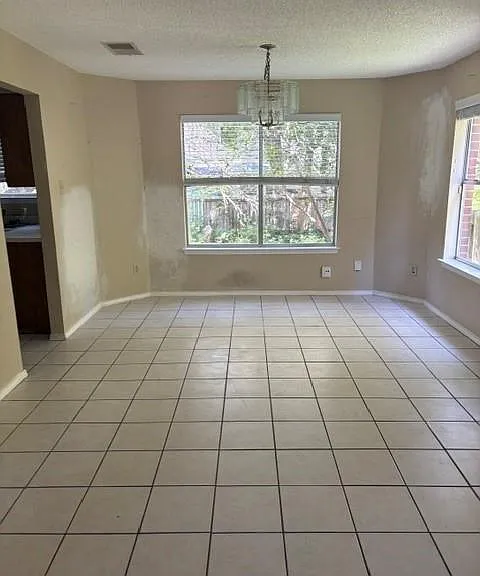 17511 Klamath Falls Dr — Photo 2