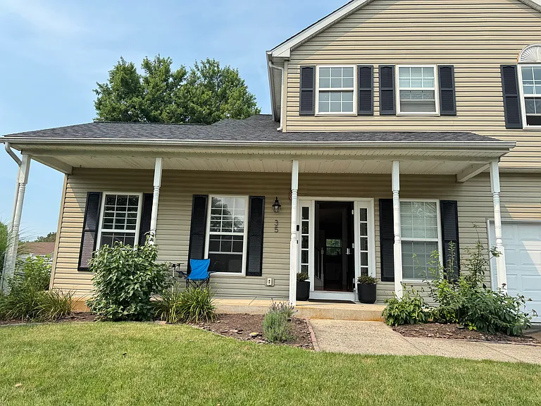 35 Lois Ln — Photo 45