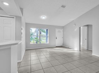 1062 Blossom Dr, Sebastian, FL 32958