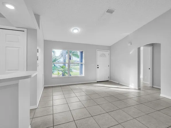 1062 Blossom Drive, Sebastian, FL 32958
