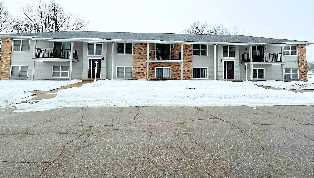 Floyd Apartments — Photo 1