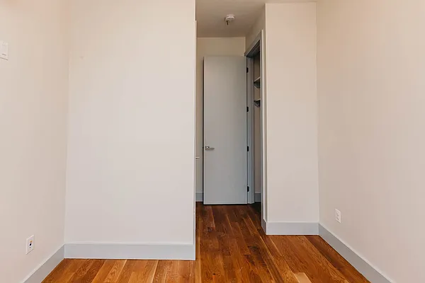 Rented by Nooklyn NYC LLC | media 24