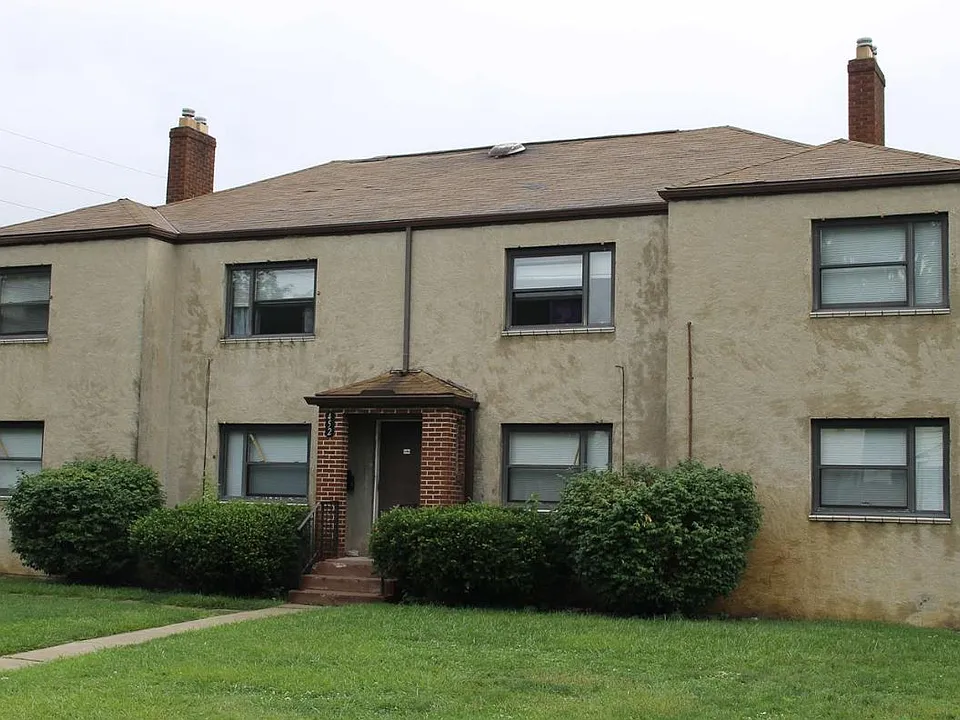 452 Wrexham Ave #B