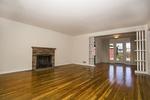 4th image of 2054 Oregon Ave