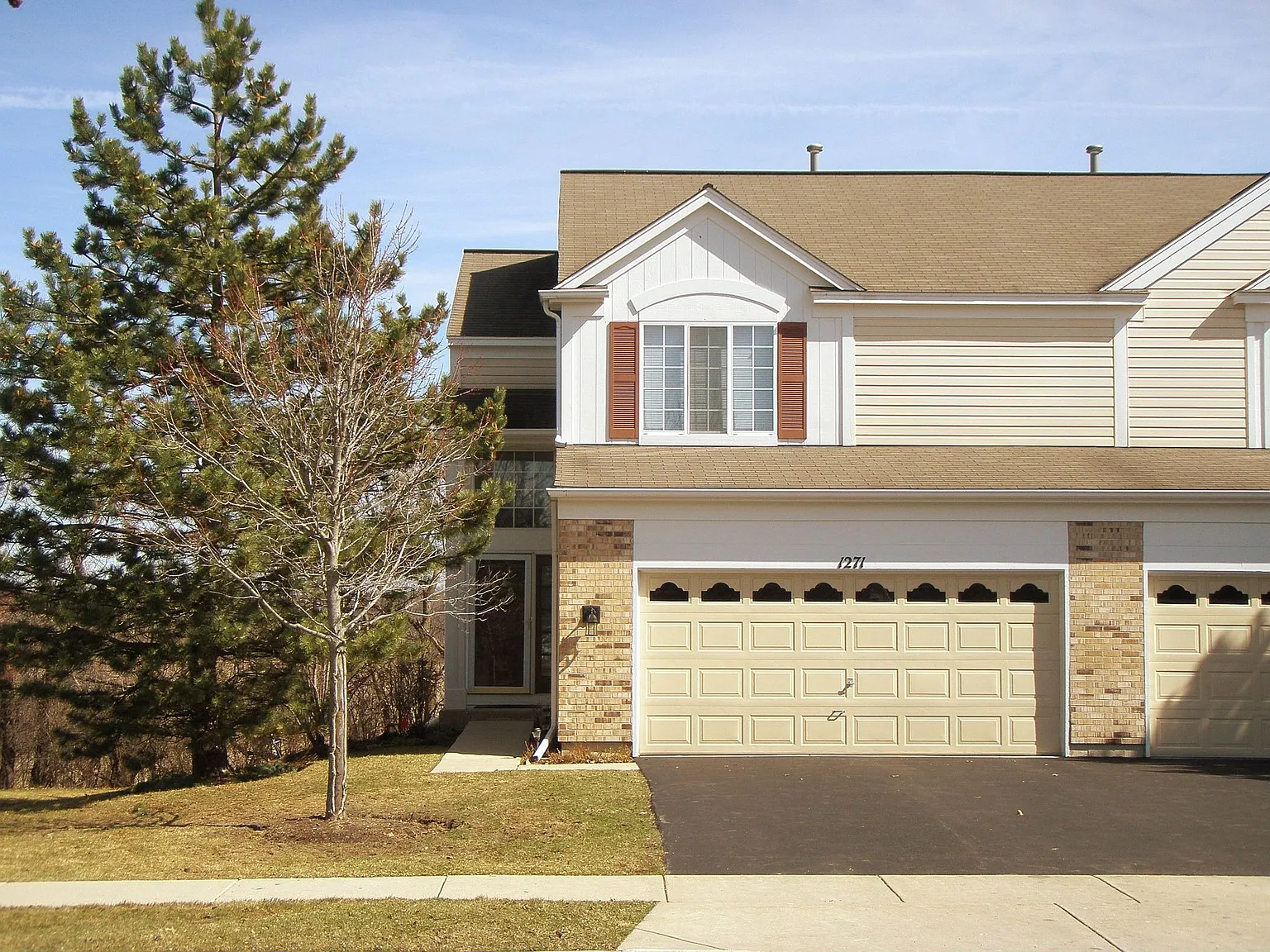 1271 Summersweet Ln photo 1