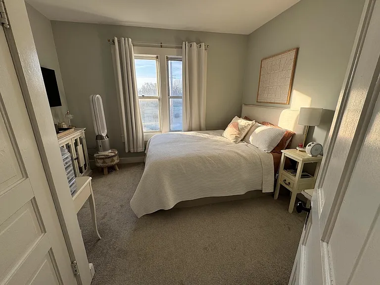 136 Wilber Ave — Photo 13